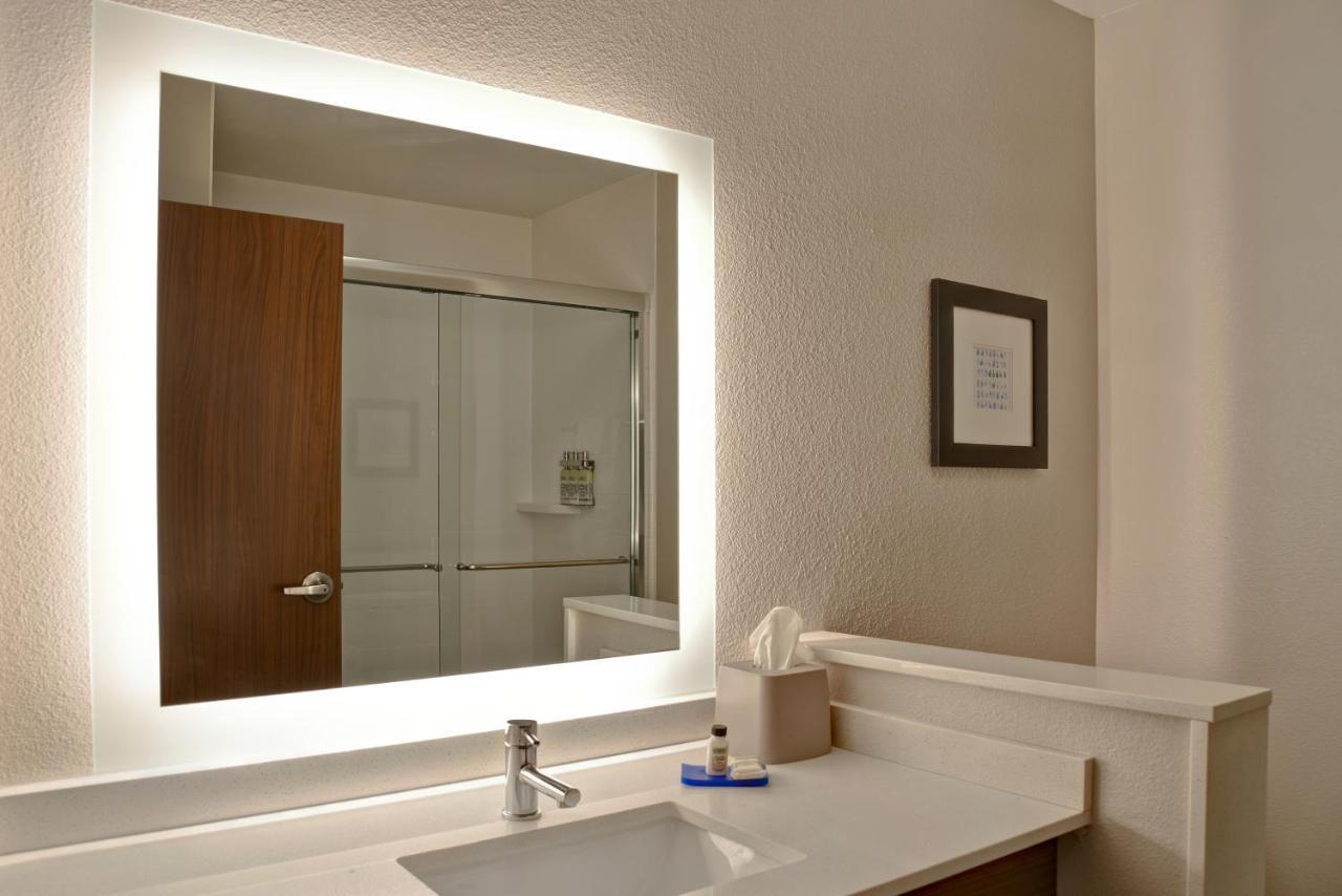 Holiday Inn Express & Suites - Ottawa By Ihg Extérieur photo